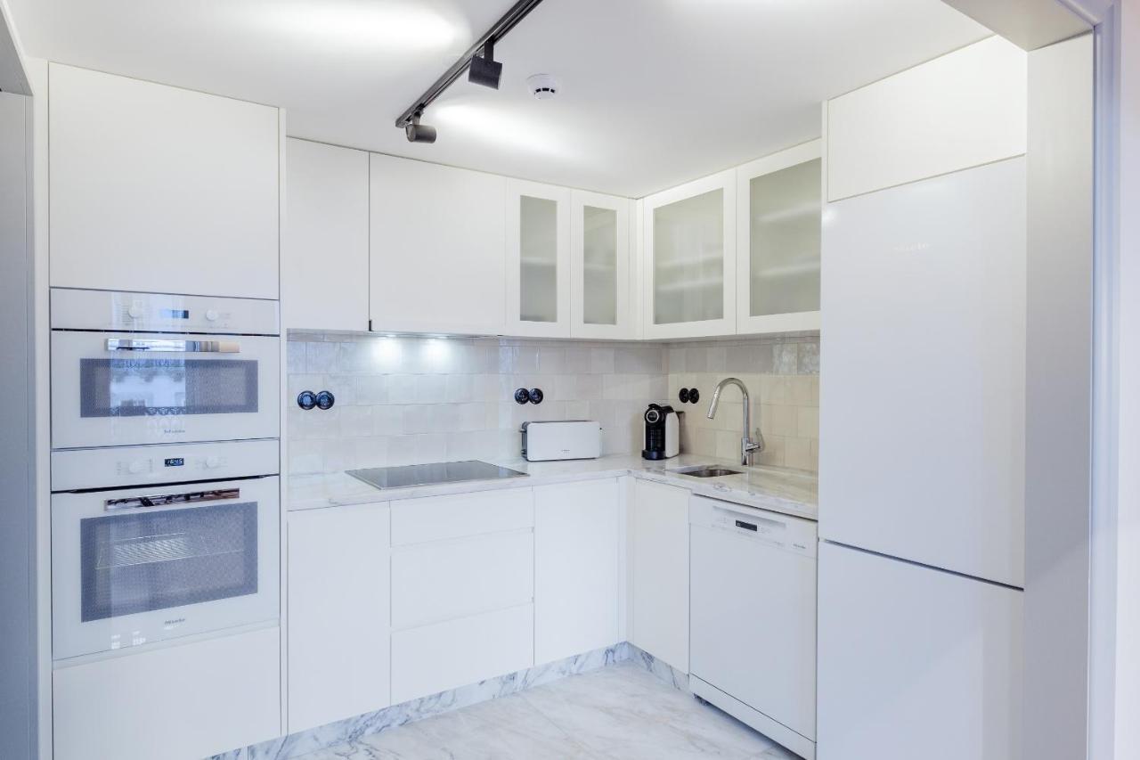 Boutique Rentals - Toledos One & Only Apt In Historical Center Of Oporto Esterno foto